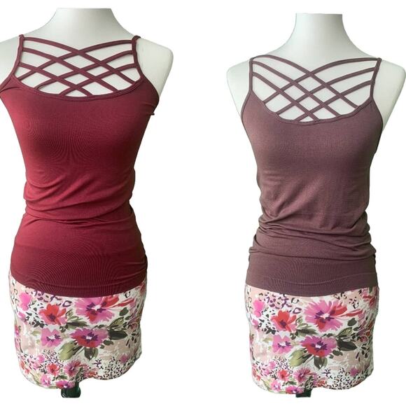 Zenana Outfitters 2 Tank Tops Size Small/Medium - Picture 1 of 5